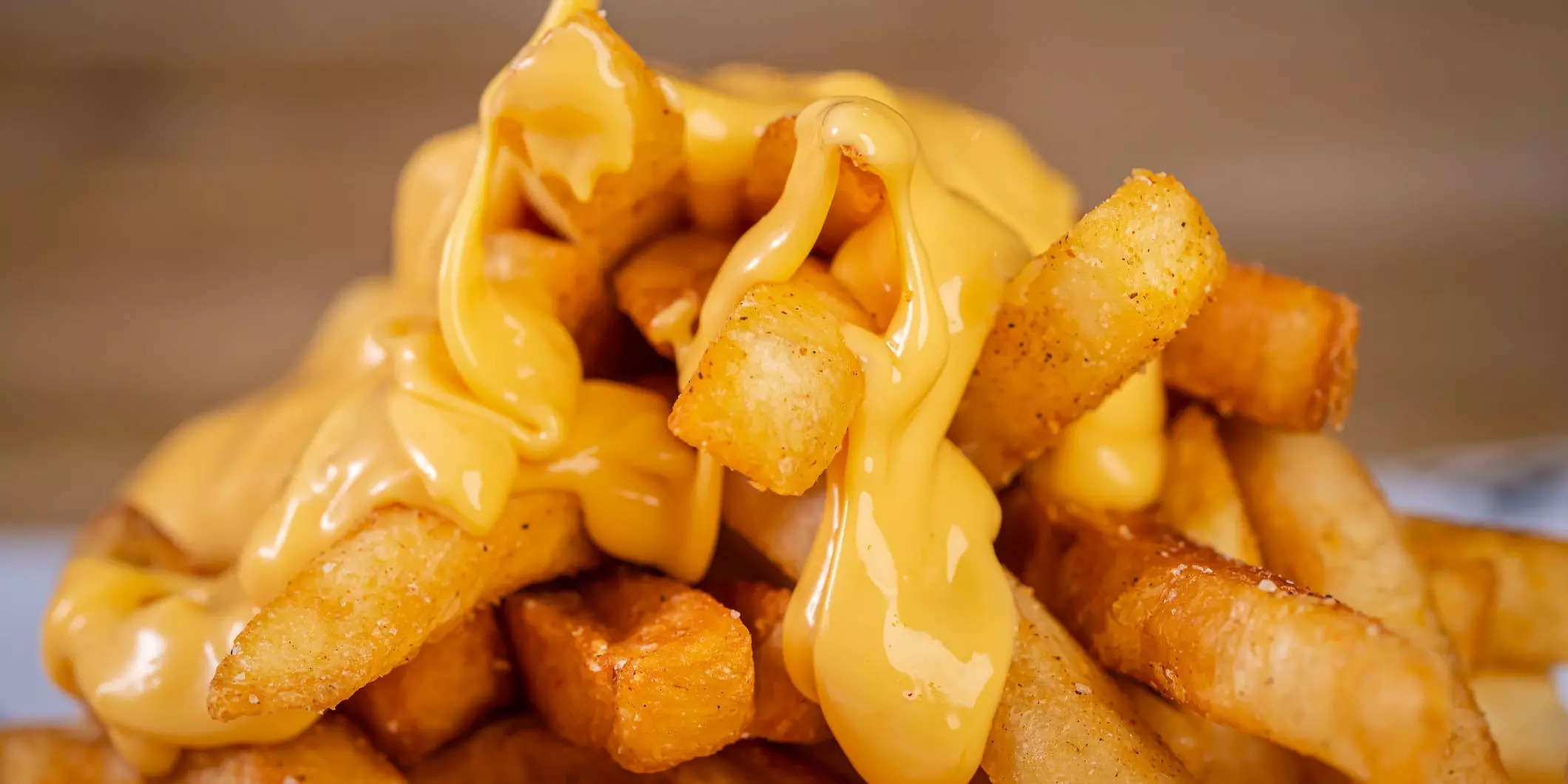 how-to-make-a-creamy-melty-cheese-sauce-for-topping-pasta-potatoes