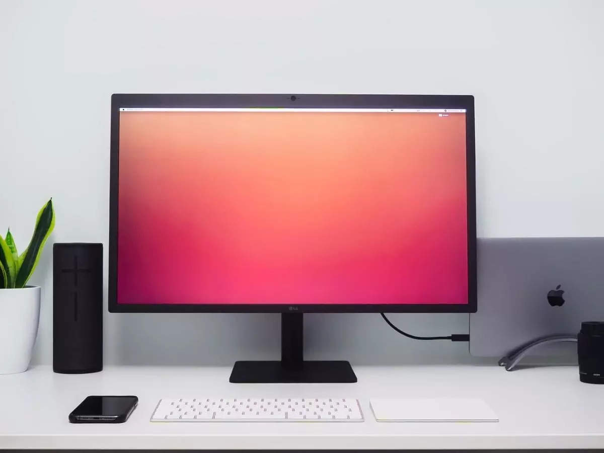 21 computer monitor