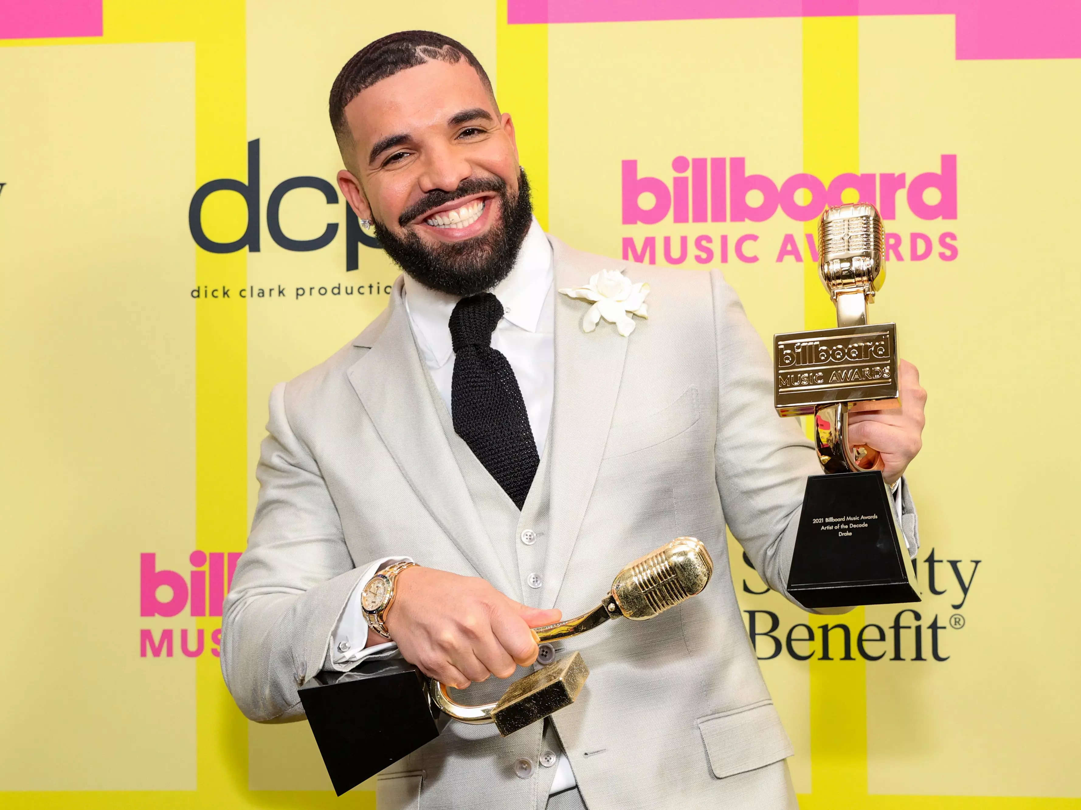 Drake Bets More Than $1 Million on Rams to Win Super Bowl LVI