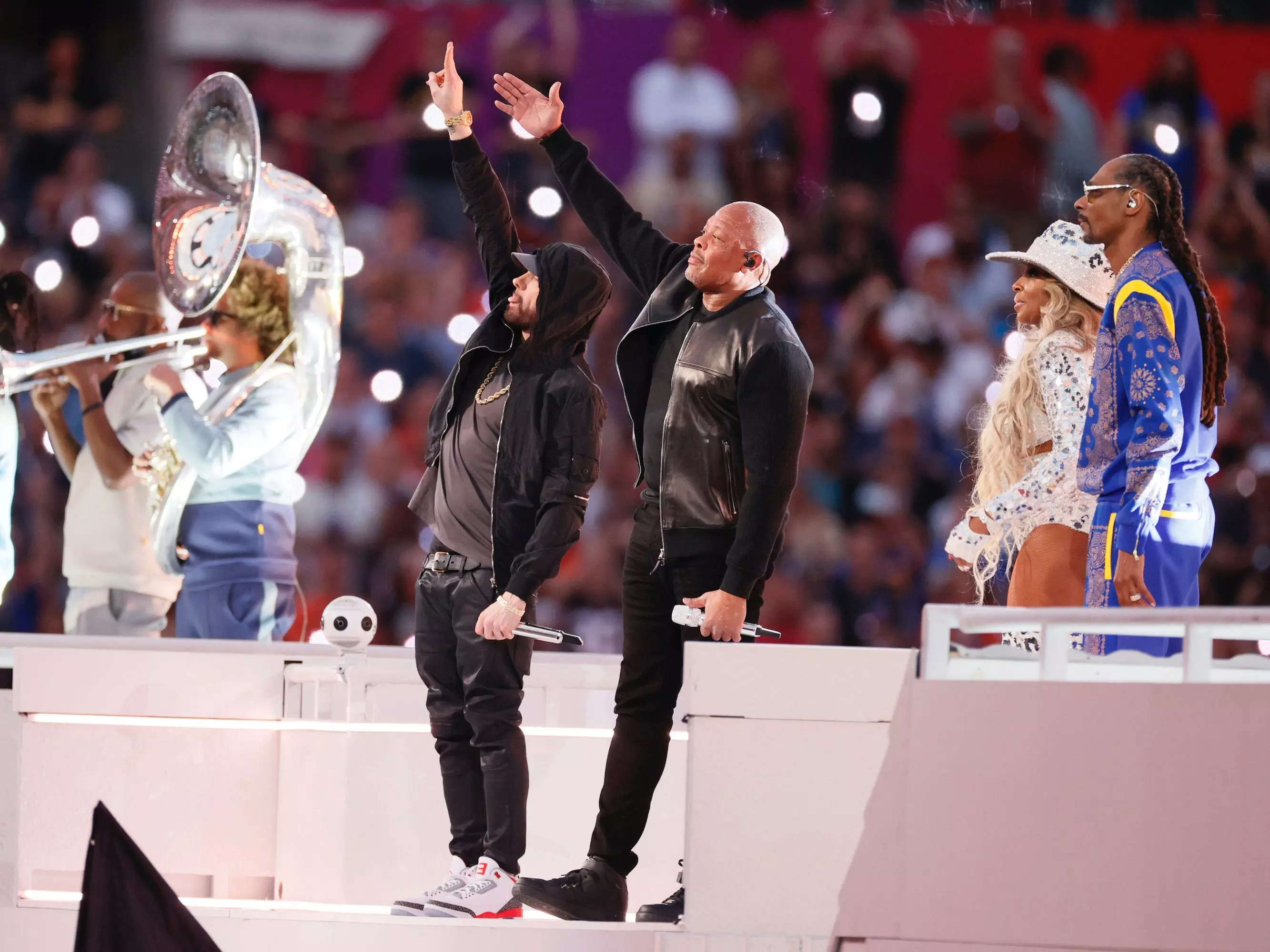 Super Bowl 2022: Eminem kneels during Pepsi halftime show despite