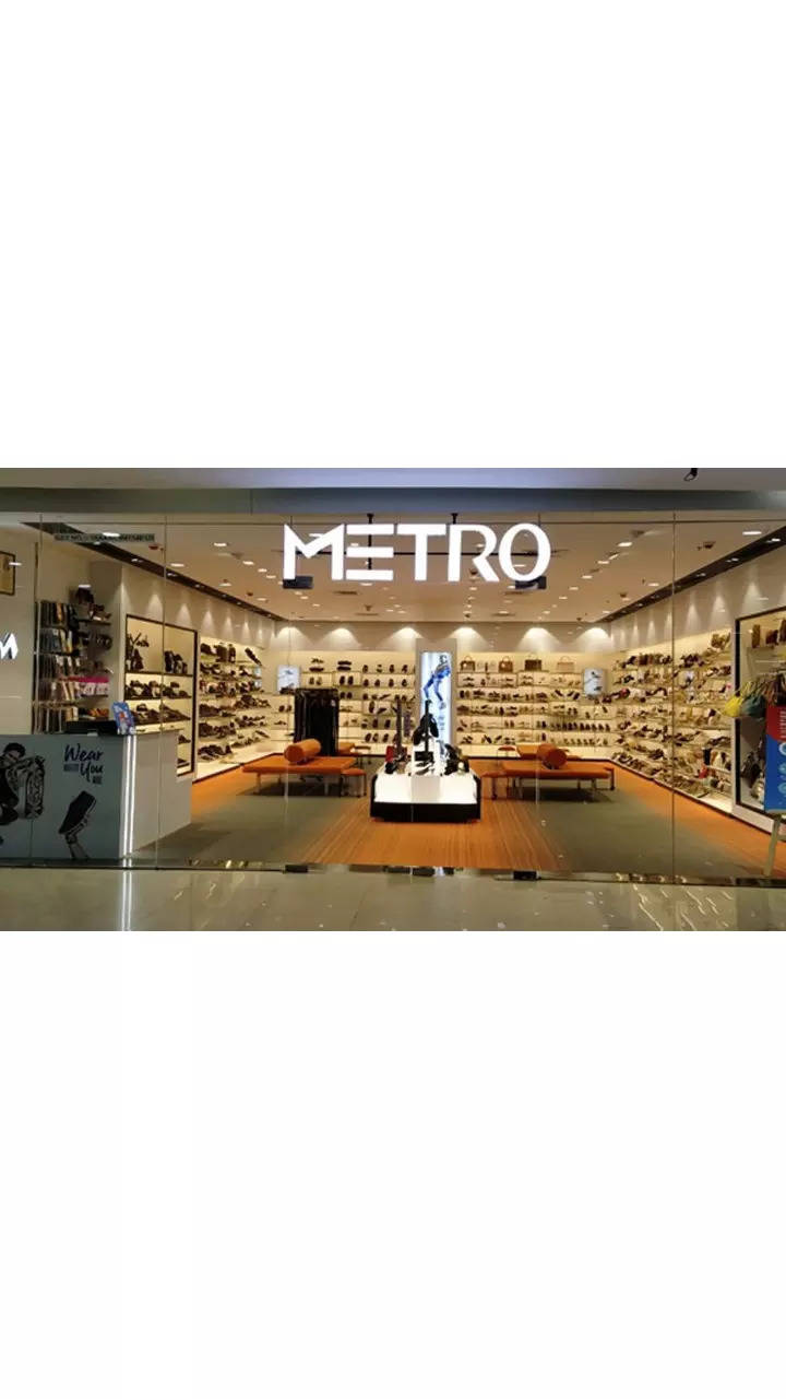 Metro shoes hot sale colaba sale