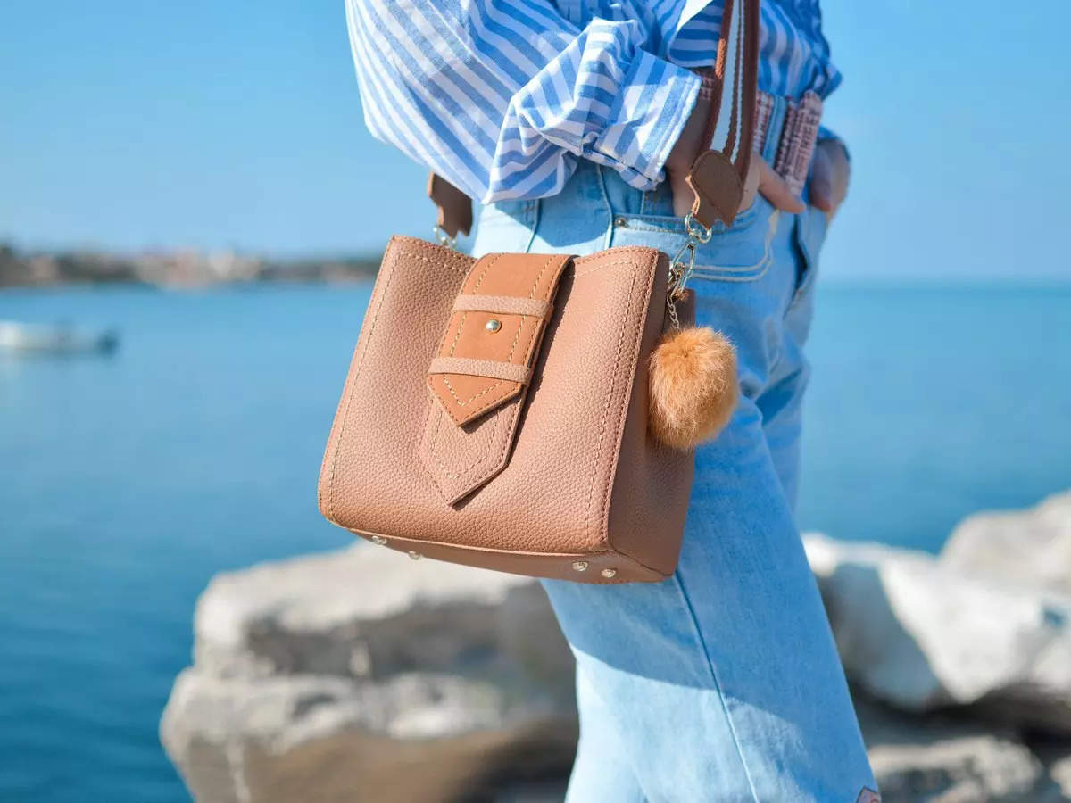 Stylish Armpit Trending Side Bags For Women 90% Discount Advanced Design  Versatile And Fashionable Messenger Purse From Ecobagstore, $22.57 |  DHgate.Com