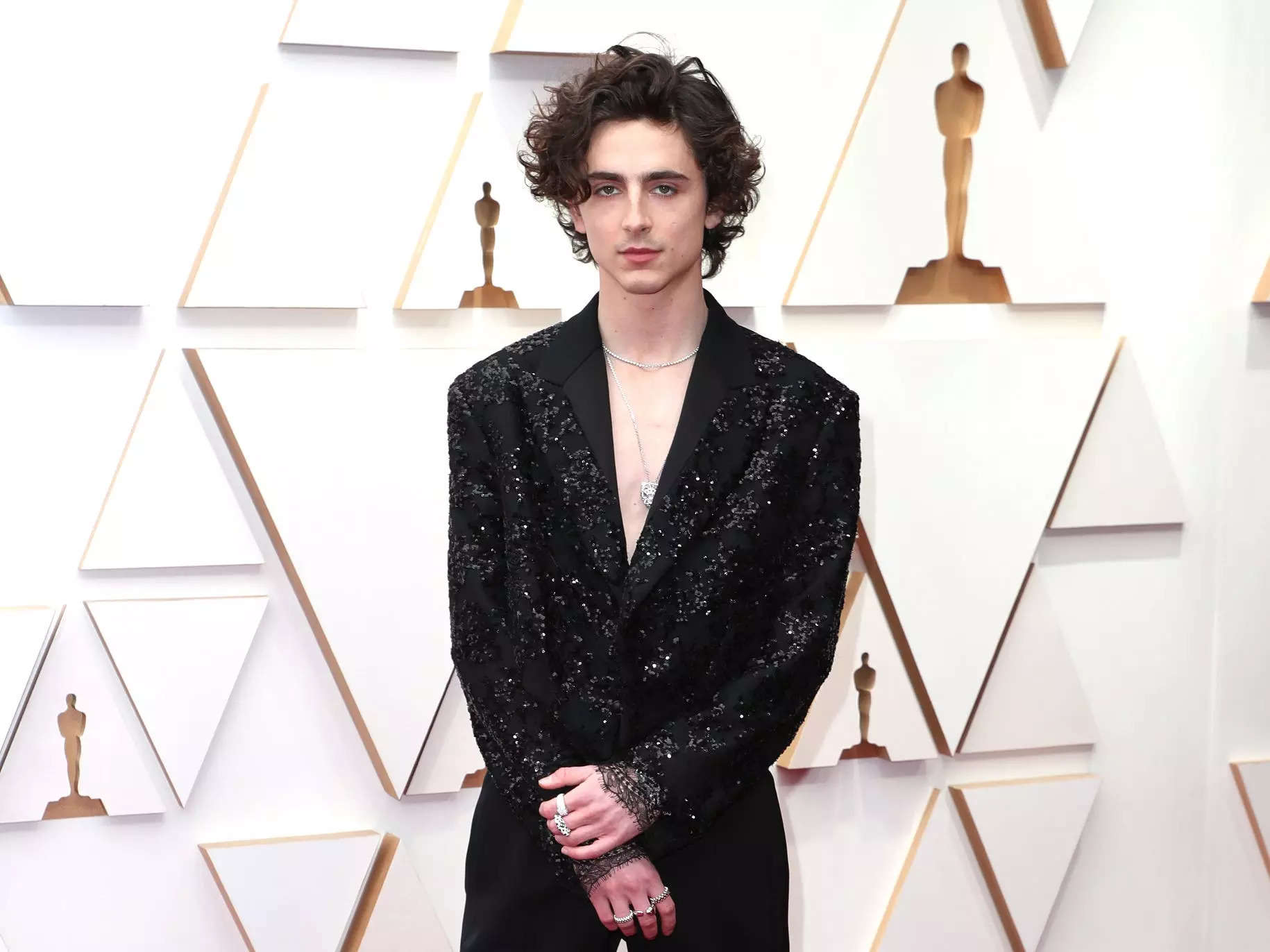 Timothée Chalamet shut down the Oscars red carpet by leaving his shirt