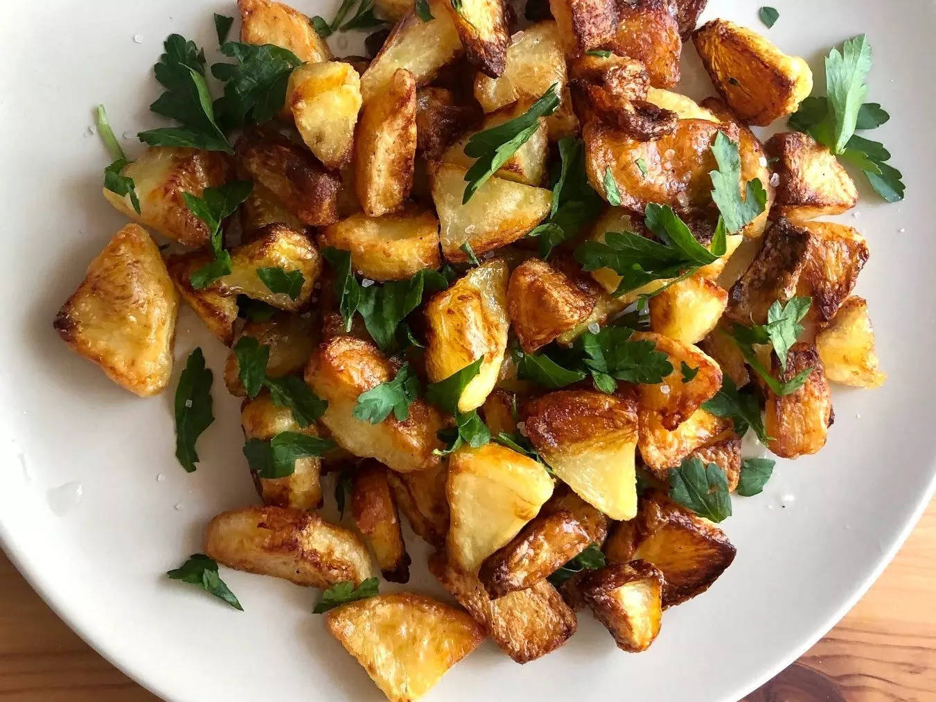 https://www.businessinsider.in/photo/90672324/ina-garten-and-jennifer-garner-are-obsessed-with-emily-blunts-roasted-potatoes-im-not-surprised-its-one-of-the-tastiest-dishes-ive-ever-made-.jpg?imgsize=154546