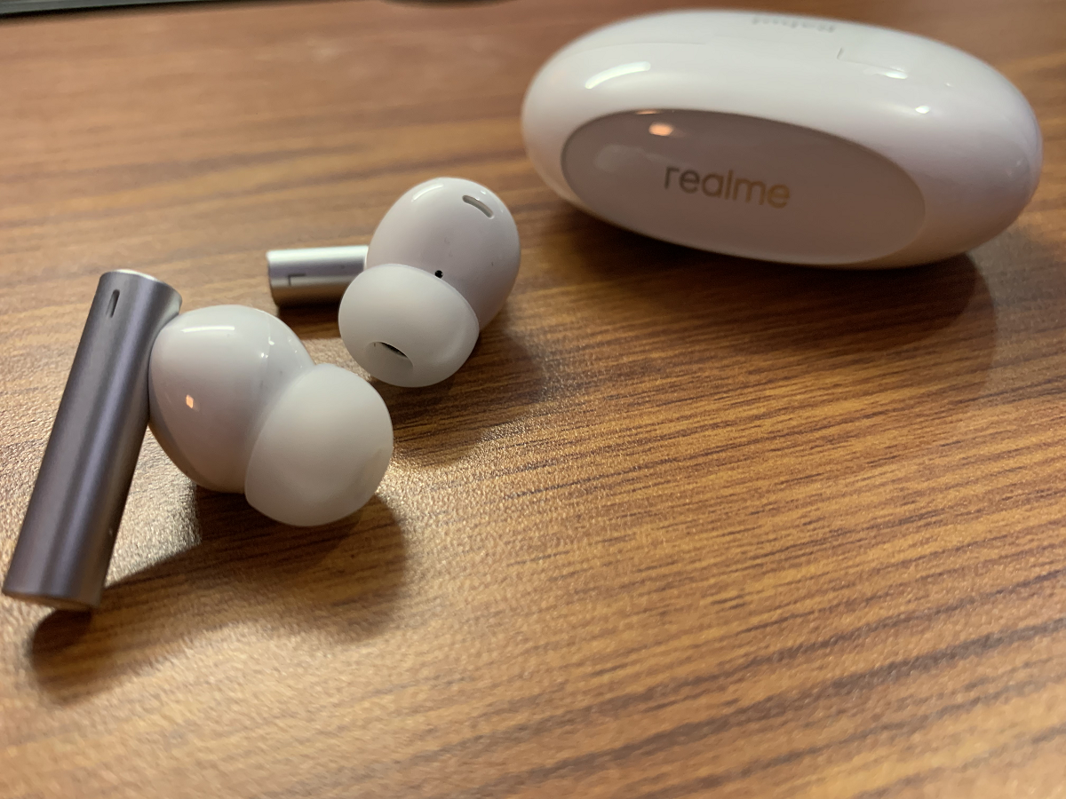 Realme air buds online new