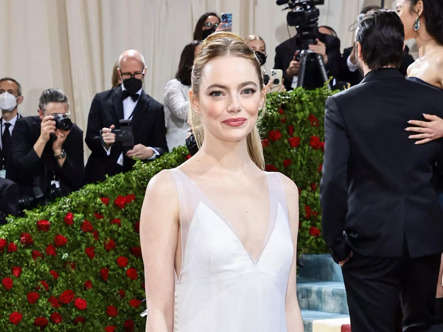 Emma Stone Re-wore Her Wedding Dress To The Met Gala - Vogue Australia