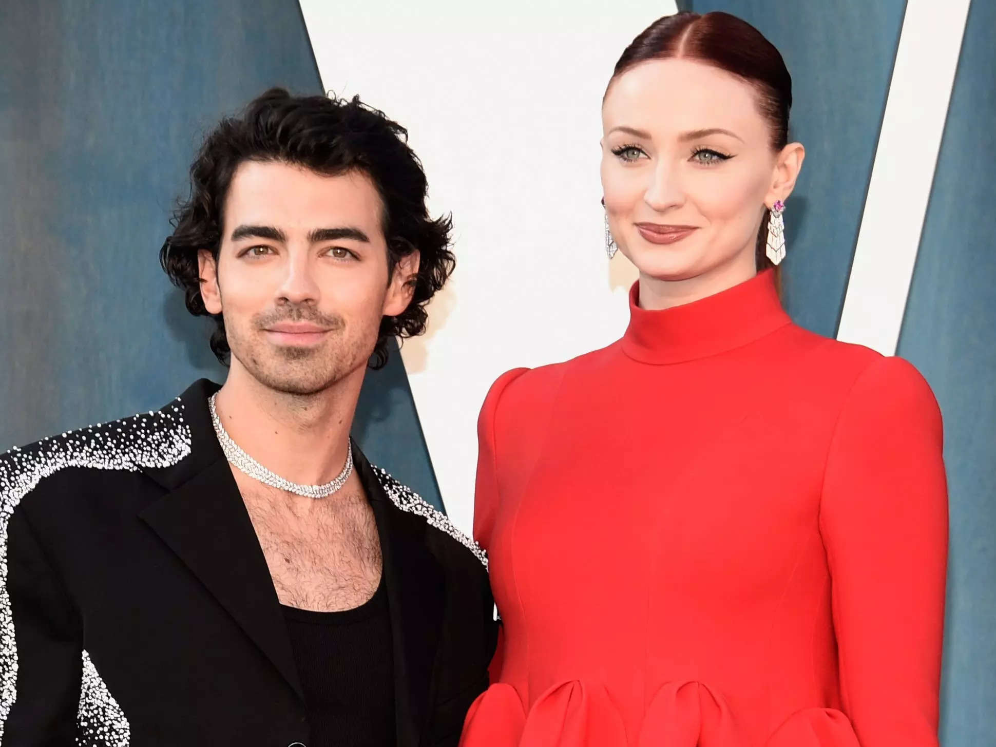 Joe Jonas, Sophie Turner Welcome First Child - Inside the Magic