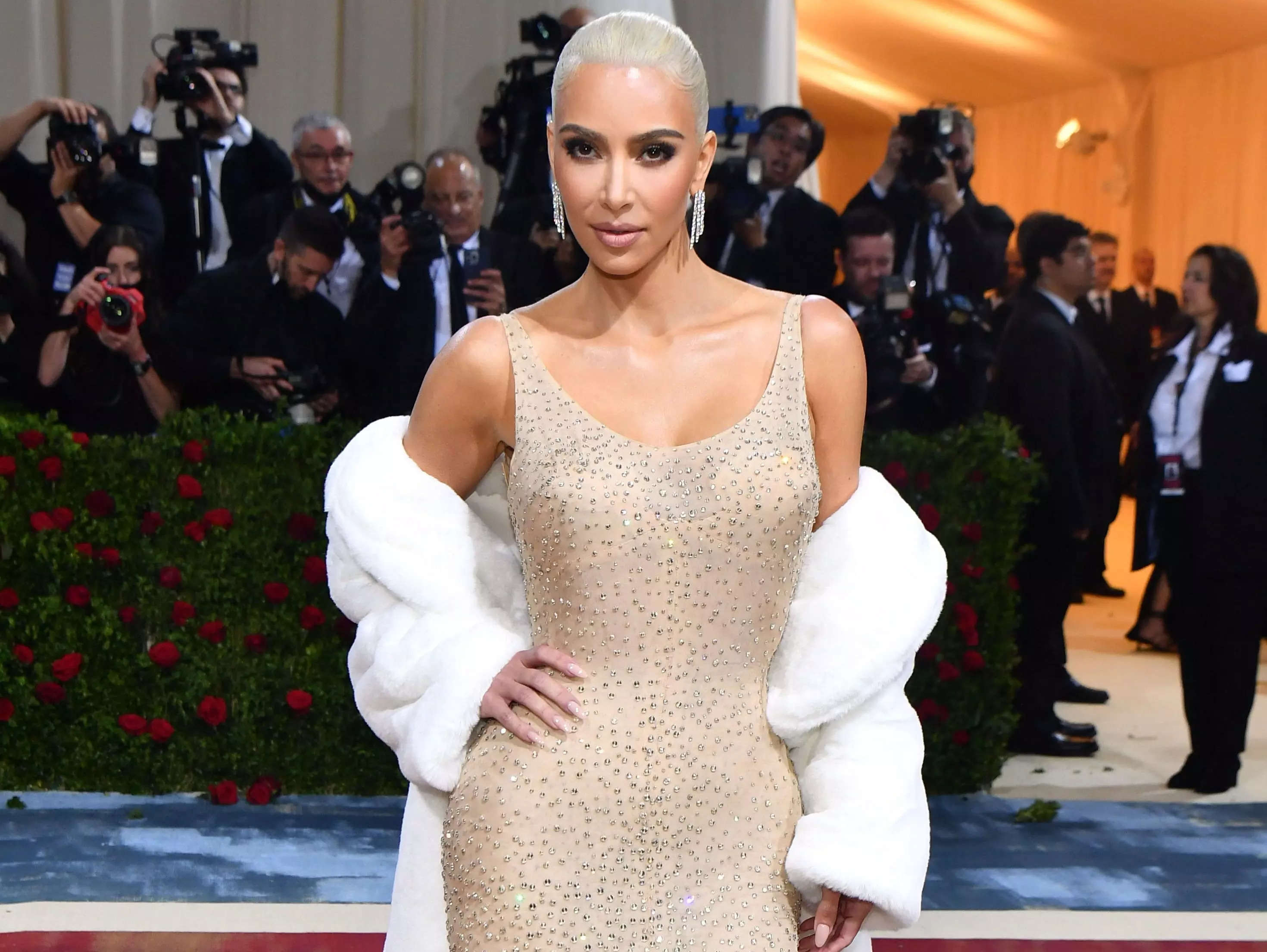 Kim Kardashian said she's worn a sauna suit for weight loss. They can be dangerous and even deadly, 