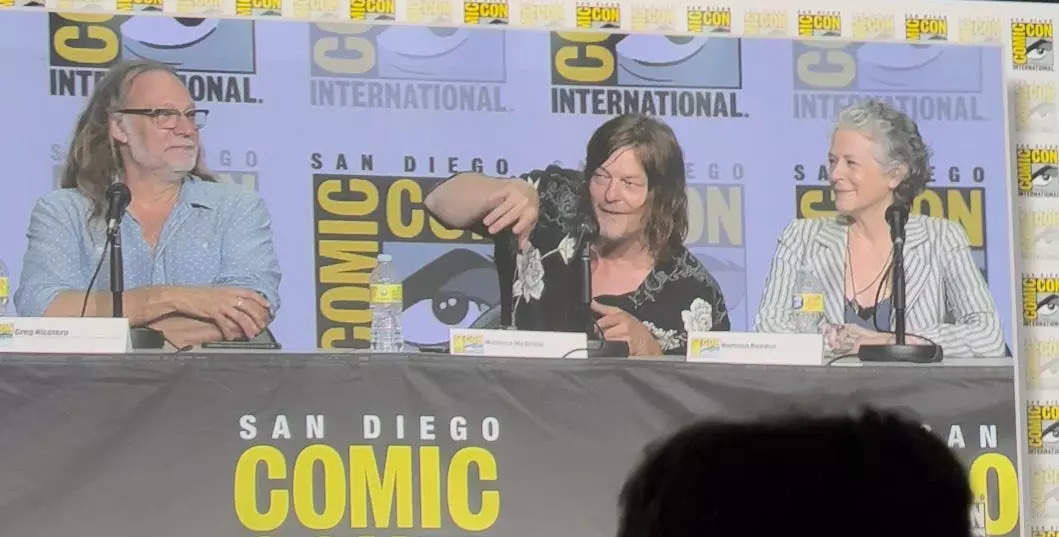 Norman Reedus Suggests Daryl Should Wind Up In A Threesome With Both Carol And Connie By The End 6466