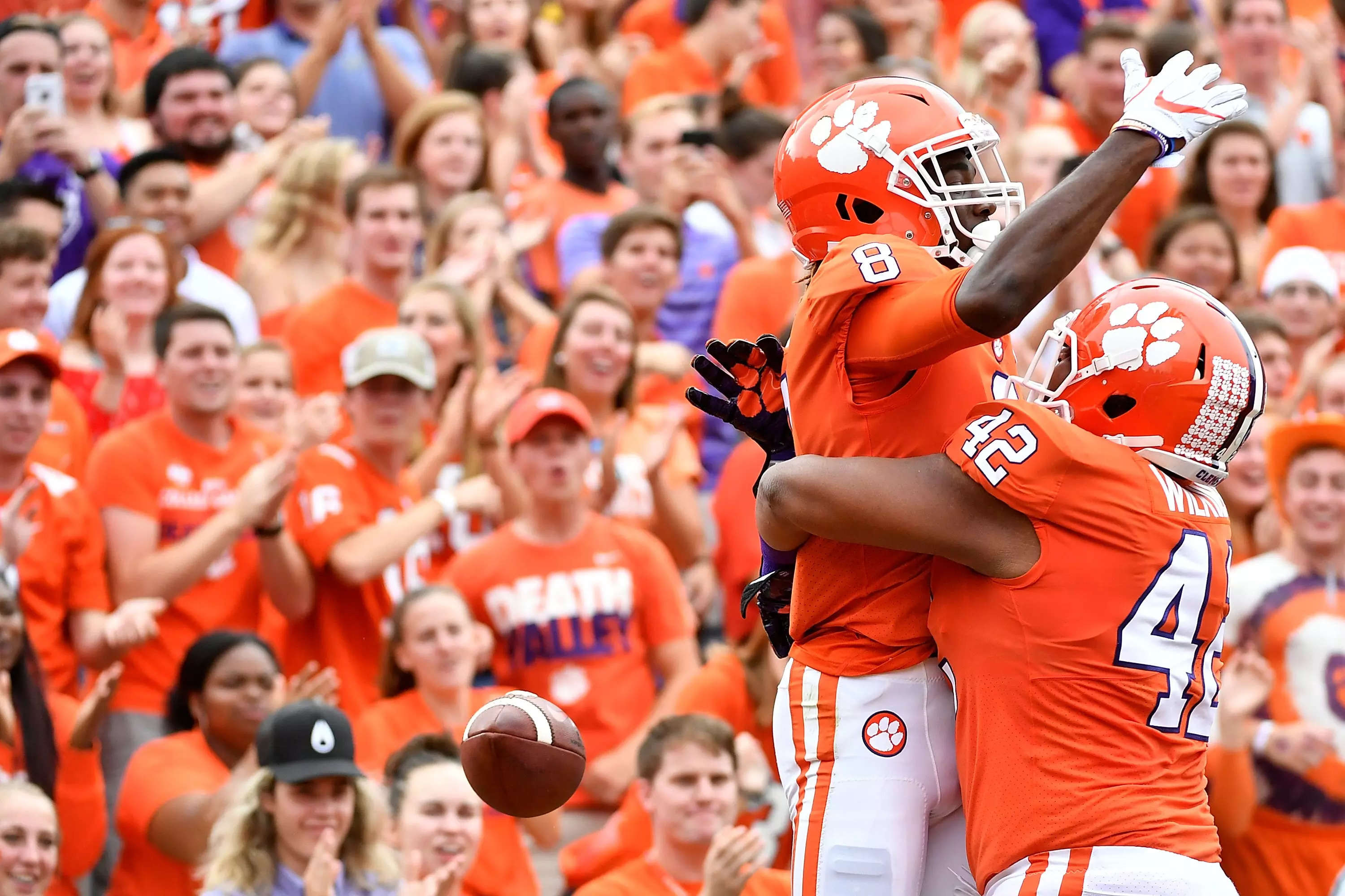 colleges-are-rolling-out-premium-football-game-day-experiences-like