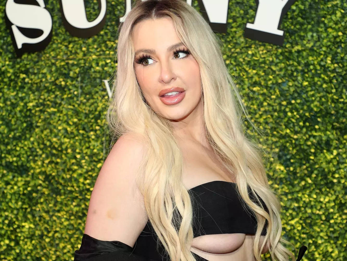 Tana Mongeau Says She Enjoys Wearing Any Outfit That Makes People Feel Uncomfortable 8851