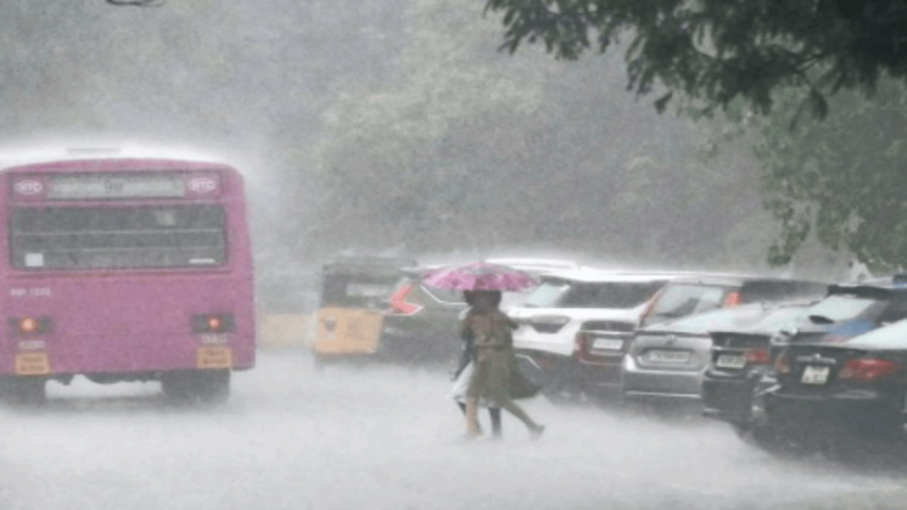 Heavy Rain Batters B'luru, Yellow Alert Issued For 3 Days | Business ...