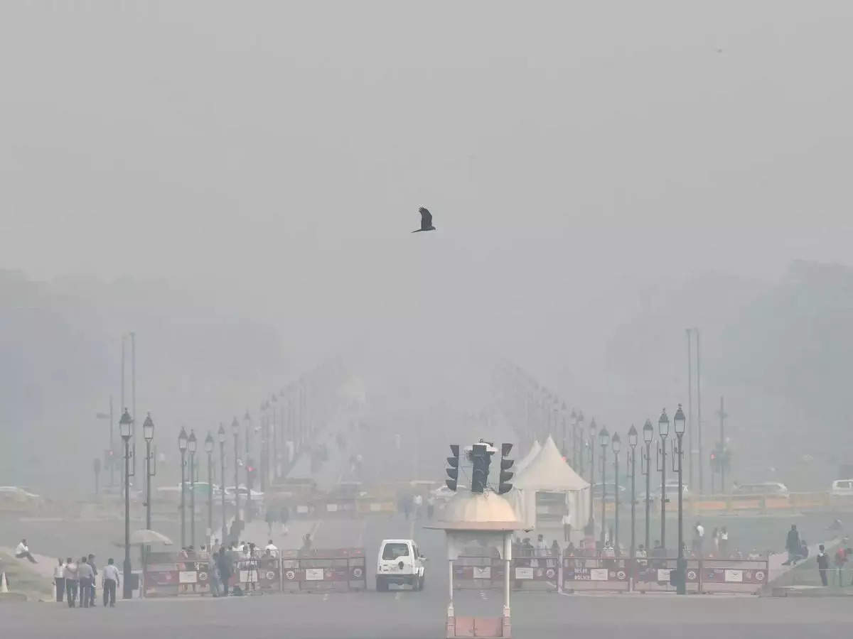 Delhi Pollution Air Quality Severe For 3rd Straight Day Noida Records 529 Aqi Gurugram At 7750