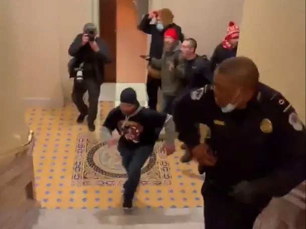 The Jan. 6 Rioter Who Led A Mob That Chased A Capitol Police Officer ...