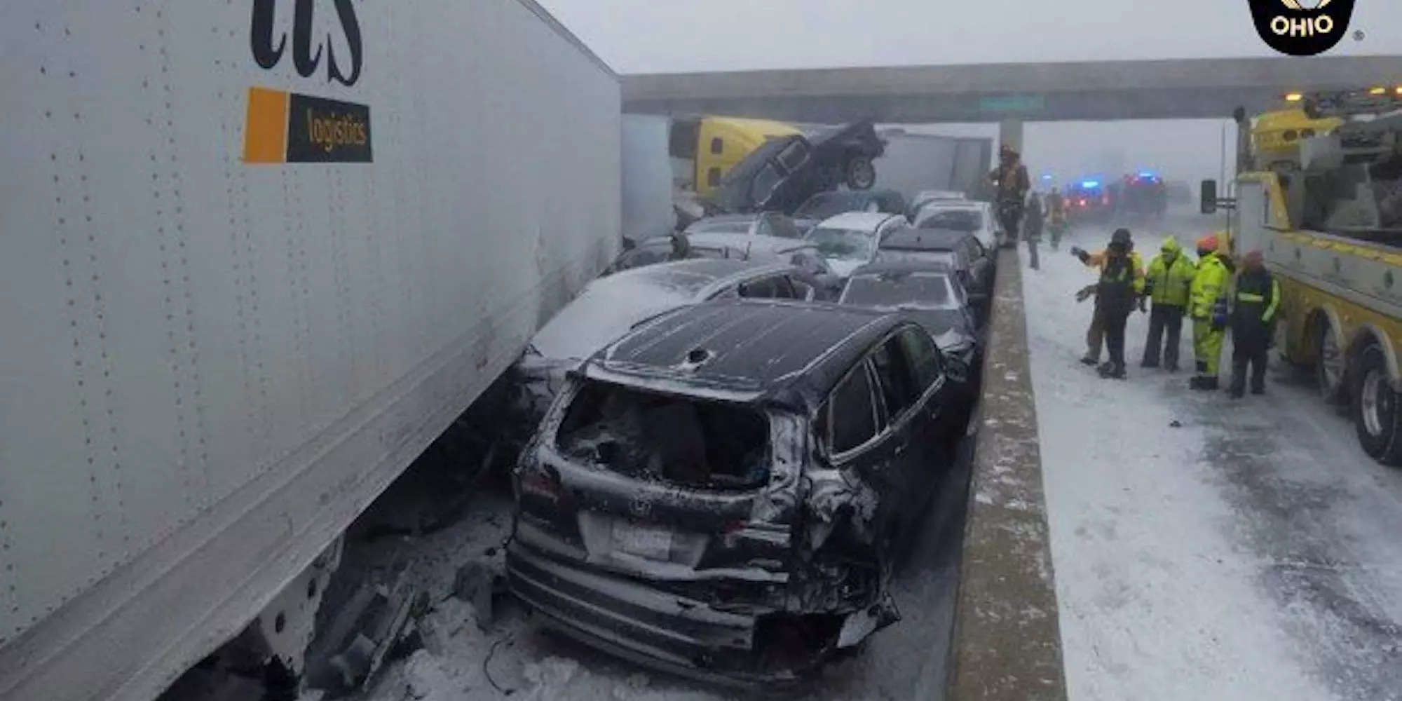 Photos show a 46-vehicle pileup that killed 4 people in Ohio in the ...