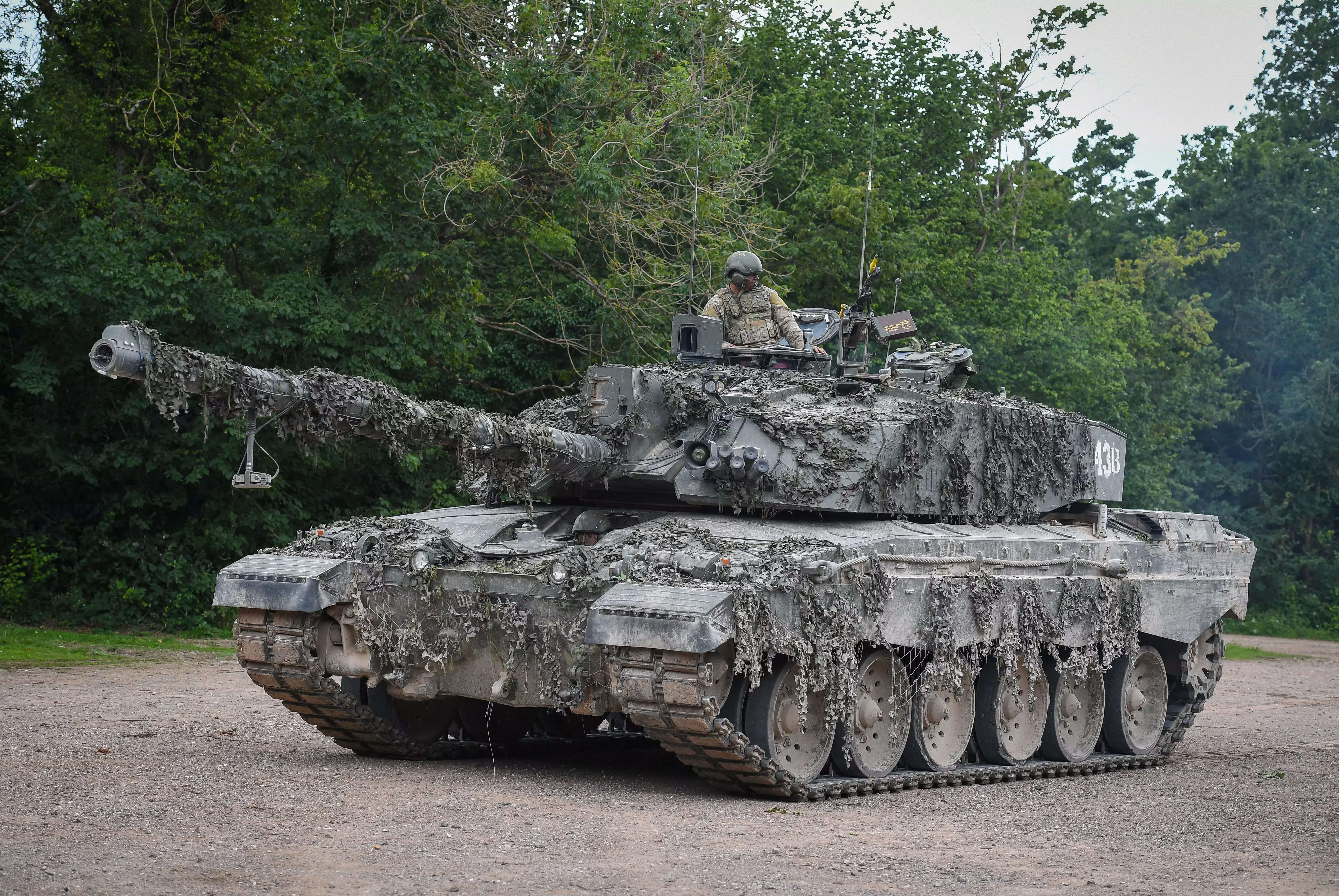 Ukraine confident UK will send Challenger 2 tanks to help war effort, Ukraine