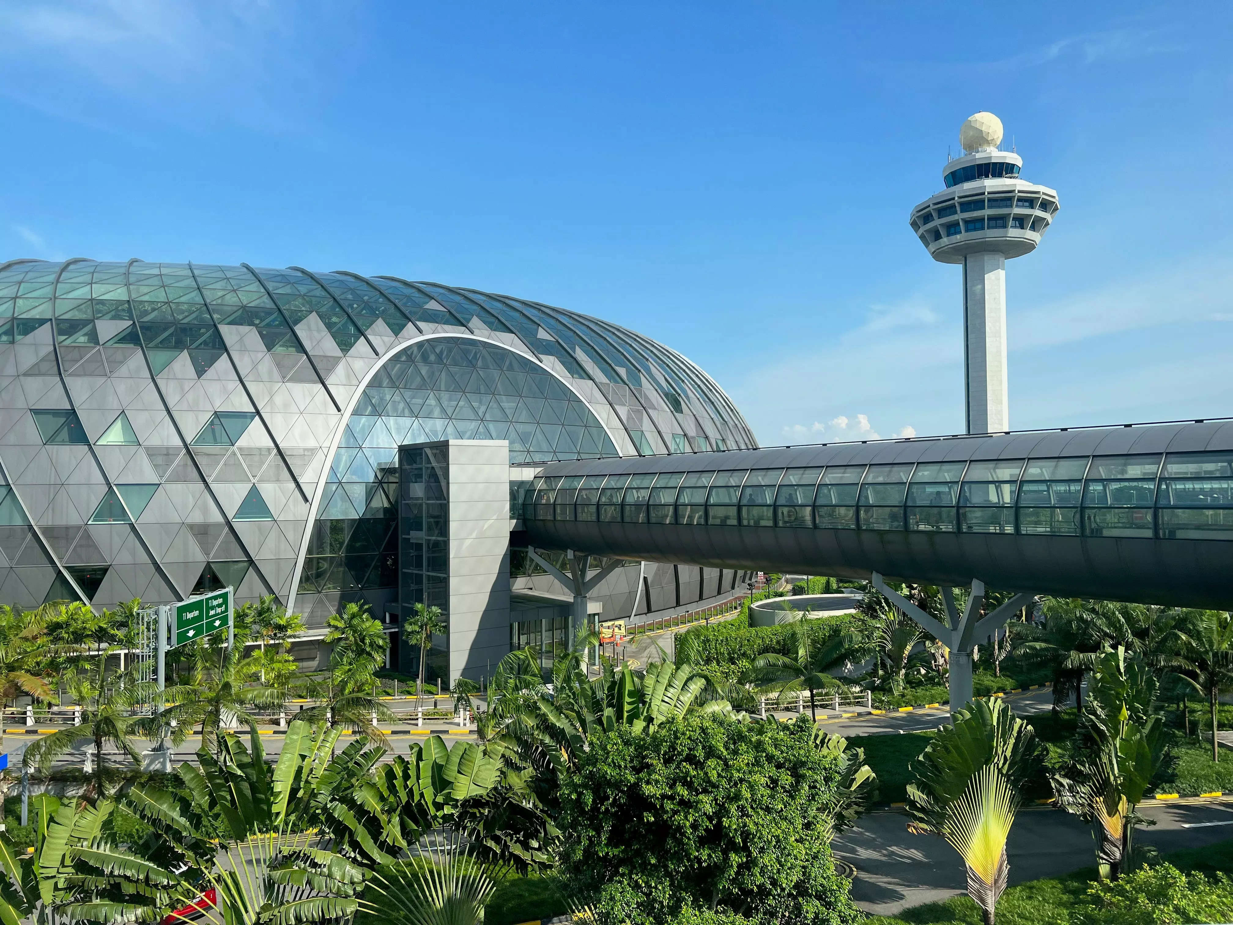 Louis Vuitton Singapore makes splash in airport - Inside Retail Asia