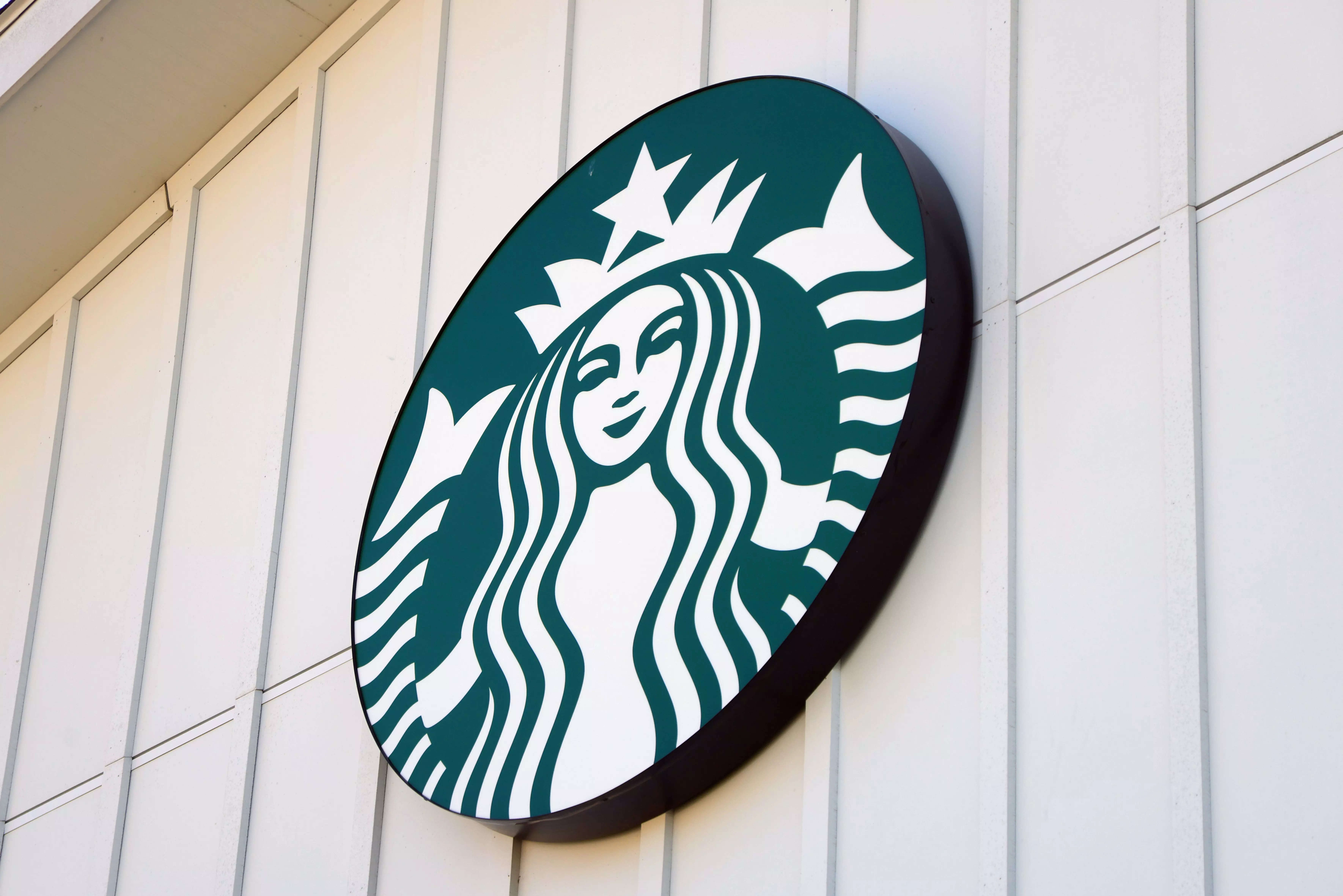 Starbucks Corporate Employees Sign Petition To Reverse Return To Office ...