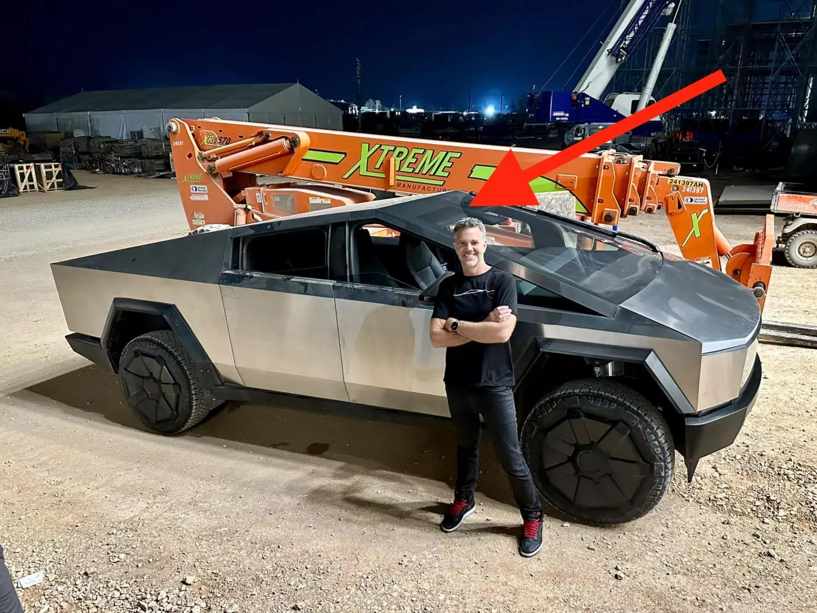 A New Picture Of A Tesla Cybertruck Appears To Show Its Lone Windshield ...