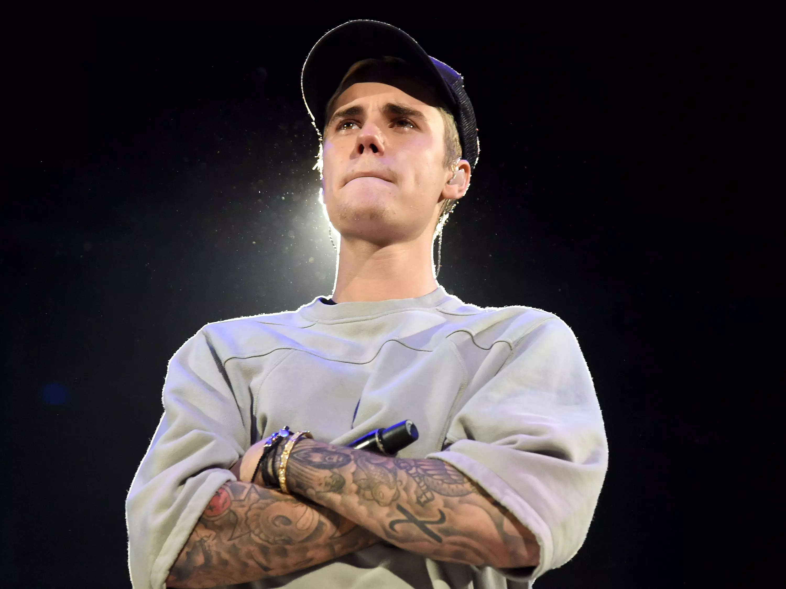 Hailey Bieber says Justin Bieber is doing ok after his partial facial  paralysis - Entertainment News