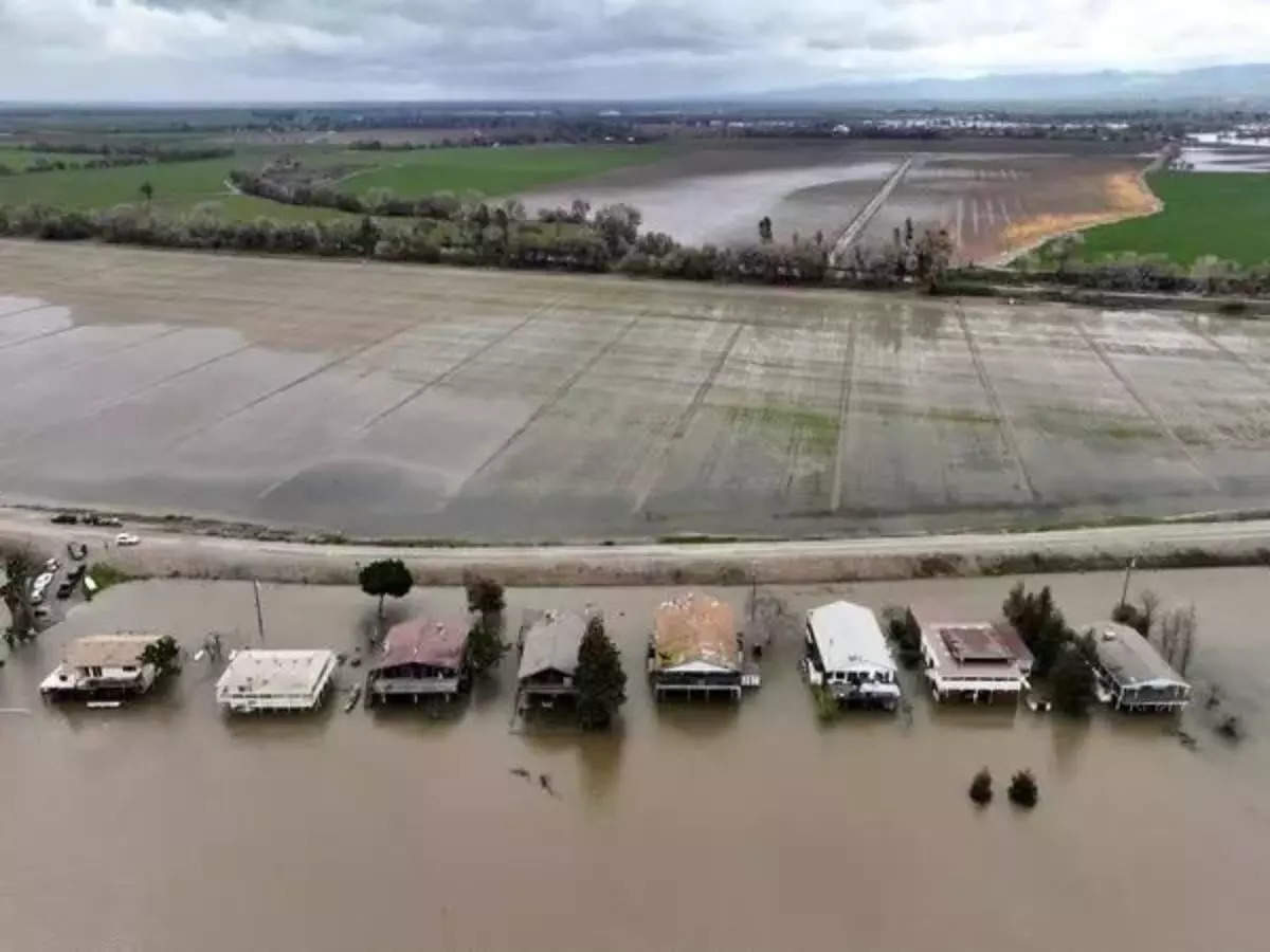 California Reports Over 120,000 Power Outages After Heavy Rain ...