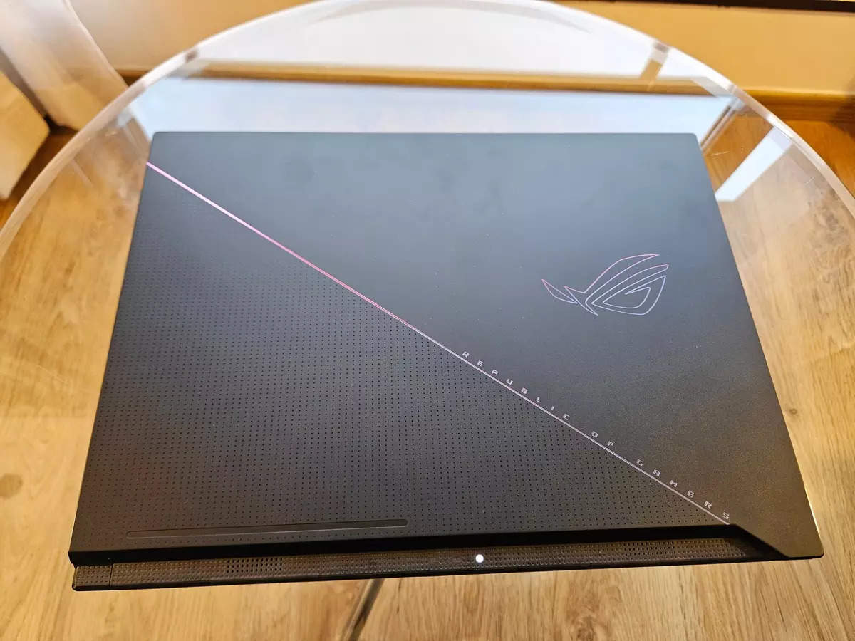 ASUS launches flagship gaming laptops ROG Strix SCAR 18 (2024) in Ukraine •