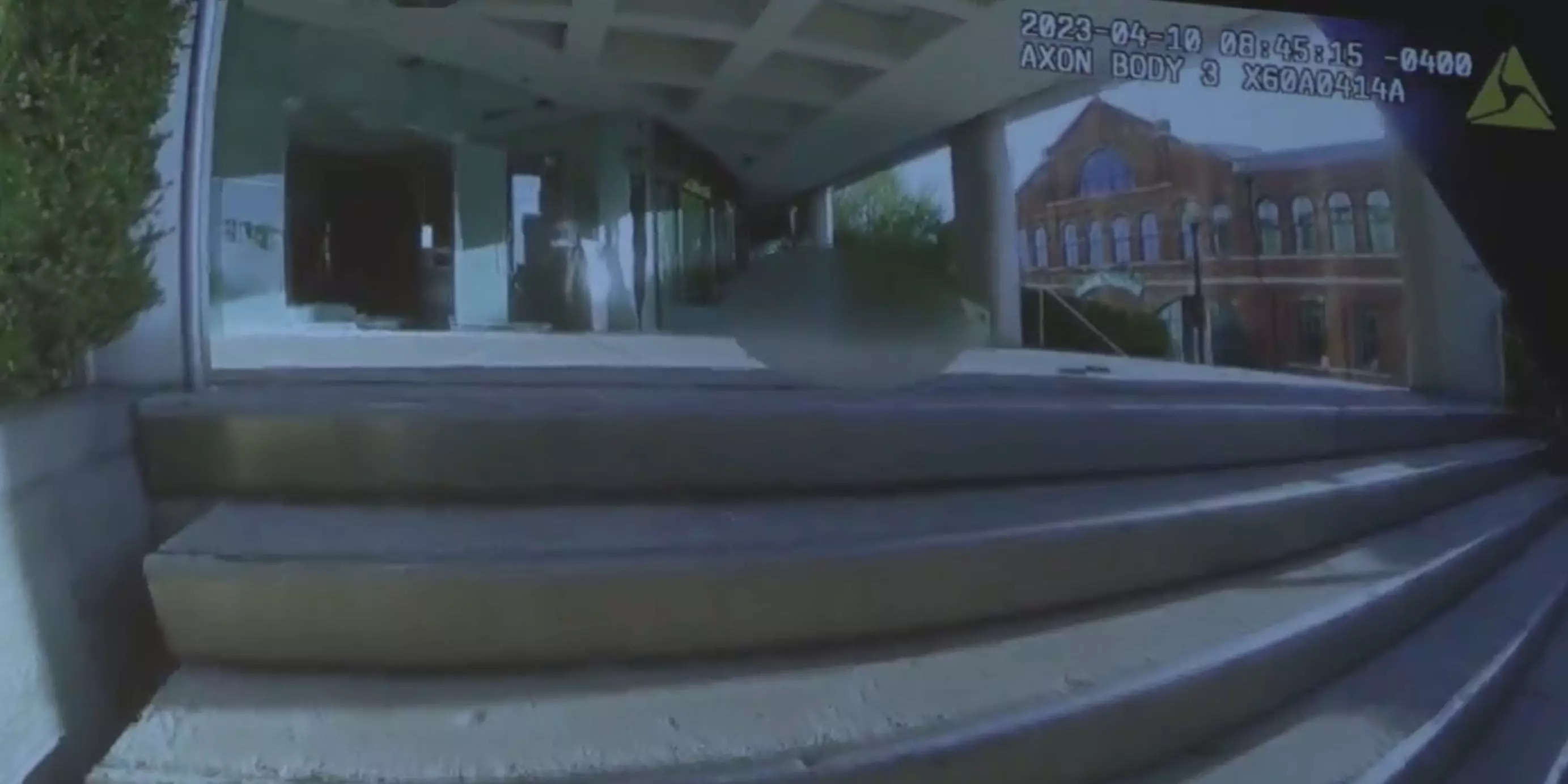 Graphic Body Cam Footage Of Louisville Shooting Shows How Police Killed ...