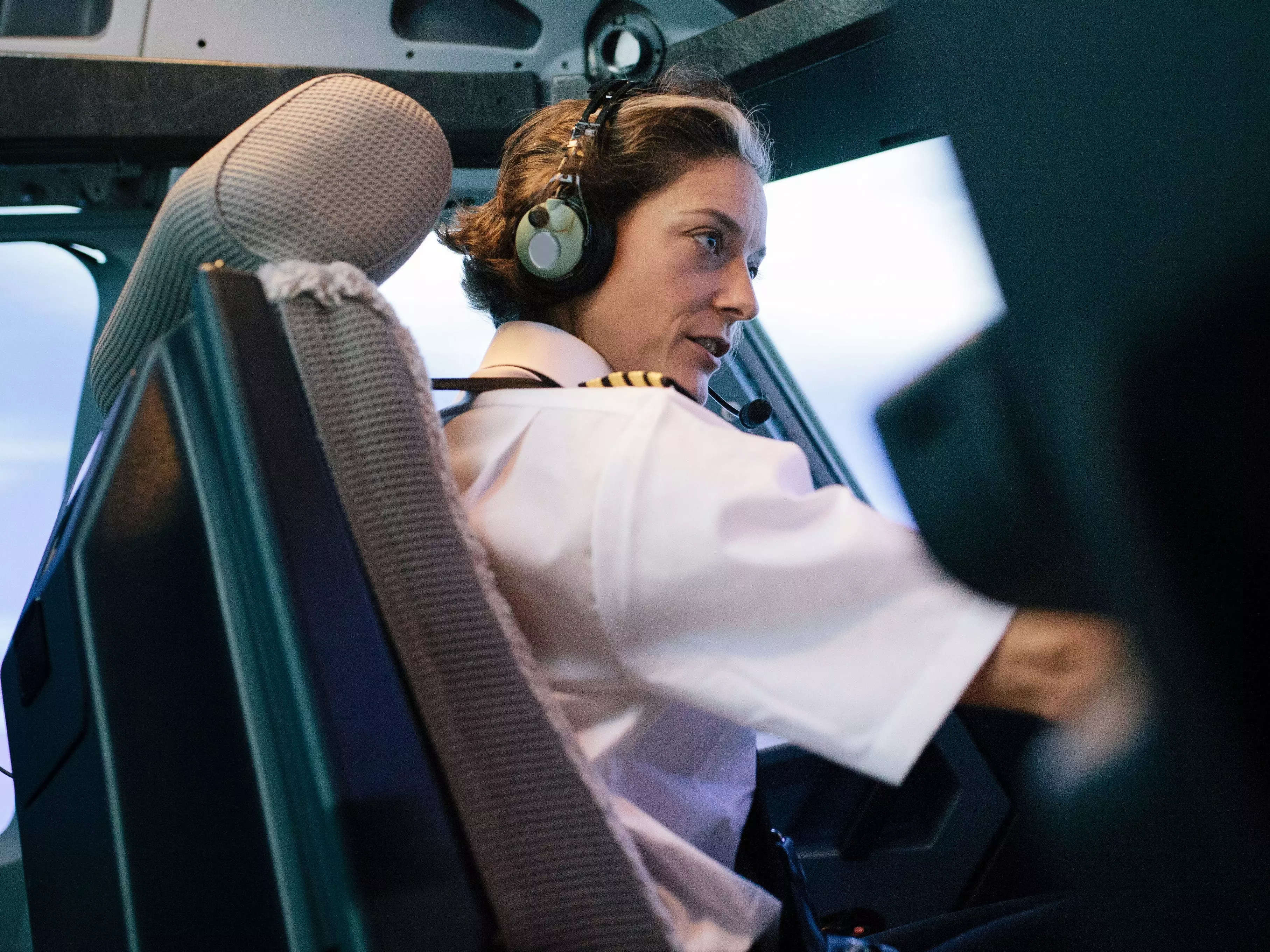 A Dermatologist Went Viral On TikTok For Sharing Why Airline Pilots ...