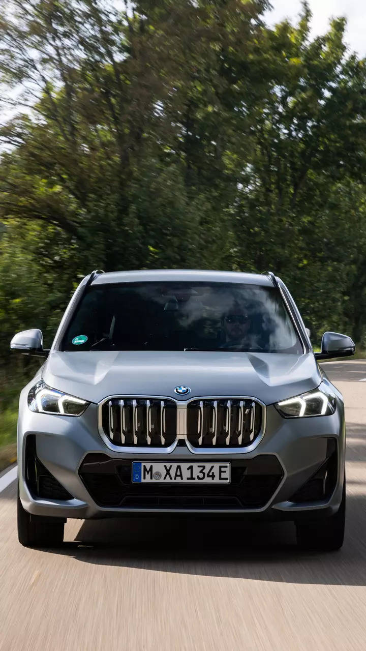 BMW iX1 luxurious electric car with 440 km range, 1.6 lakh km