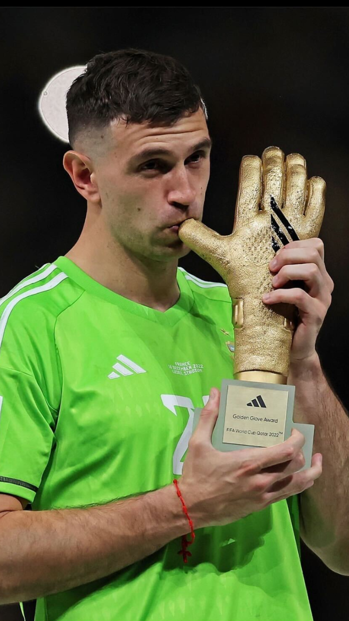 Who are the FIFA World Cup golden glove winners?