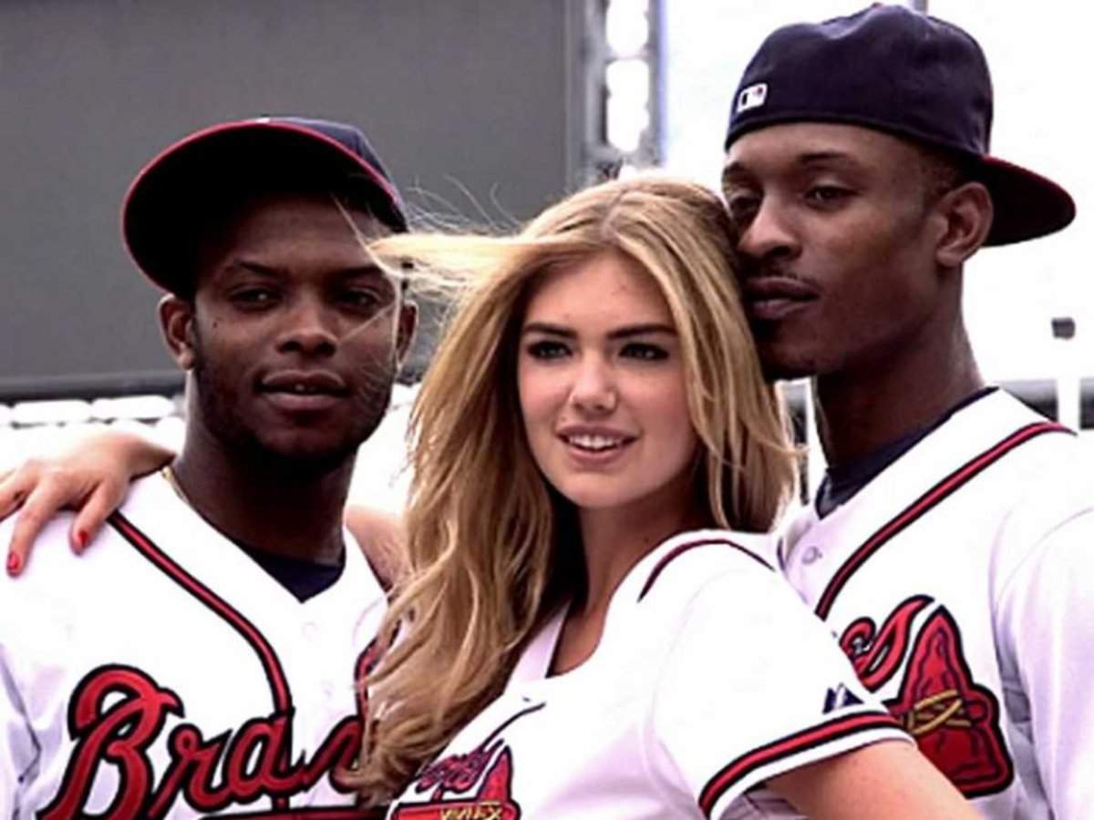 Kate Upton joins the Upton brothers on Sports Illustrated cover