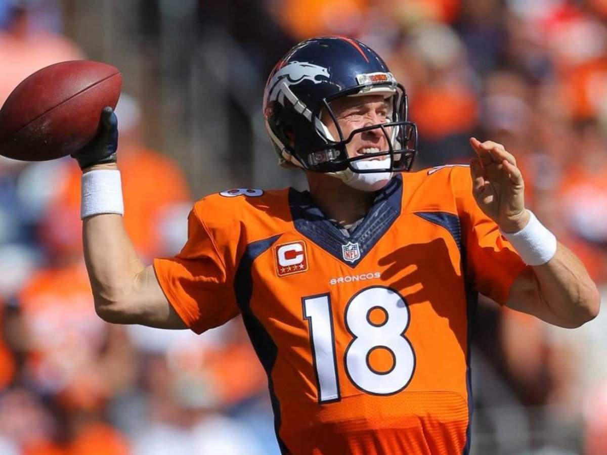 Peyton Manning: Precision Passer (Sports Achievers Biographies