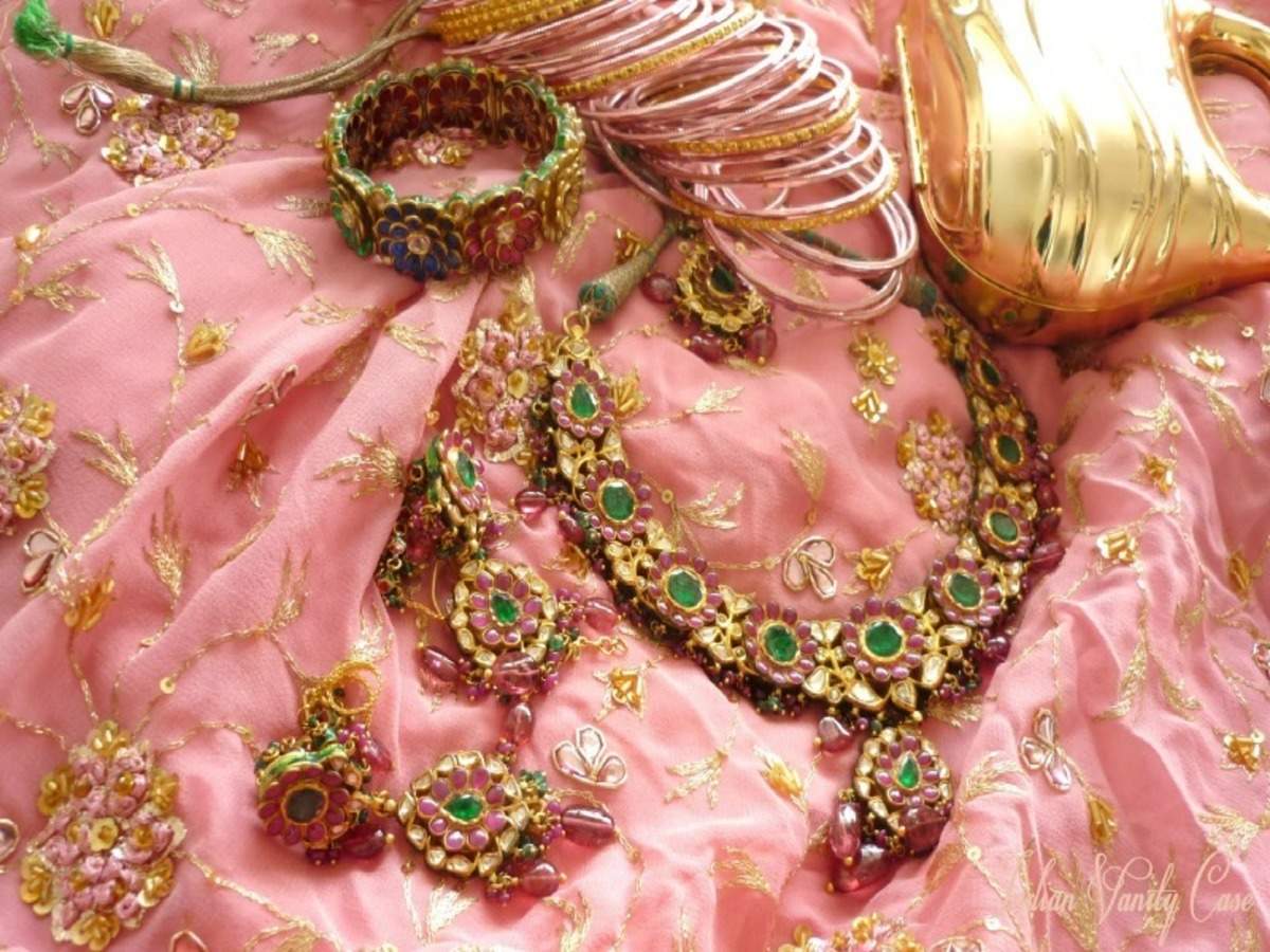 Indian Bridal trousseau packing  Indian bridal, Trousseau packing, Painting