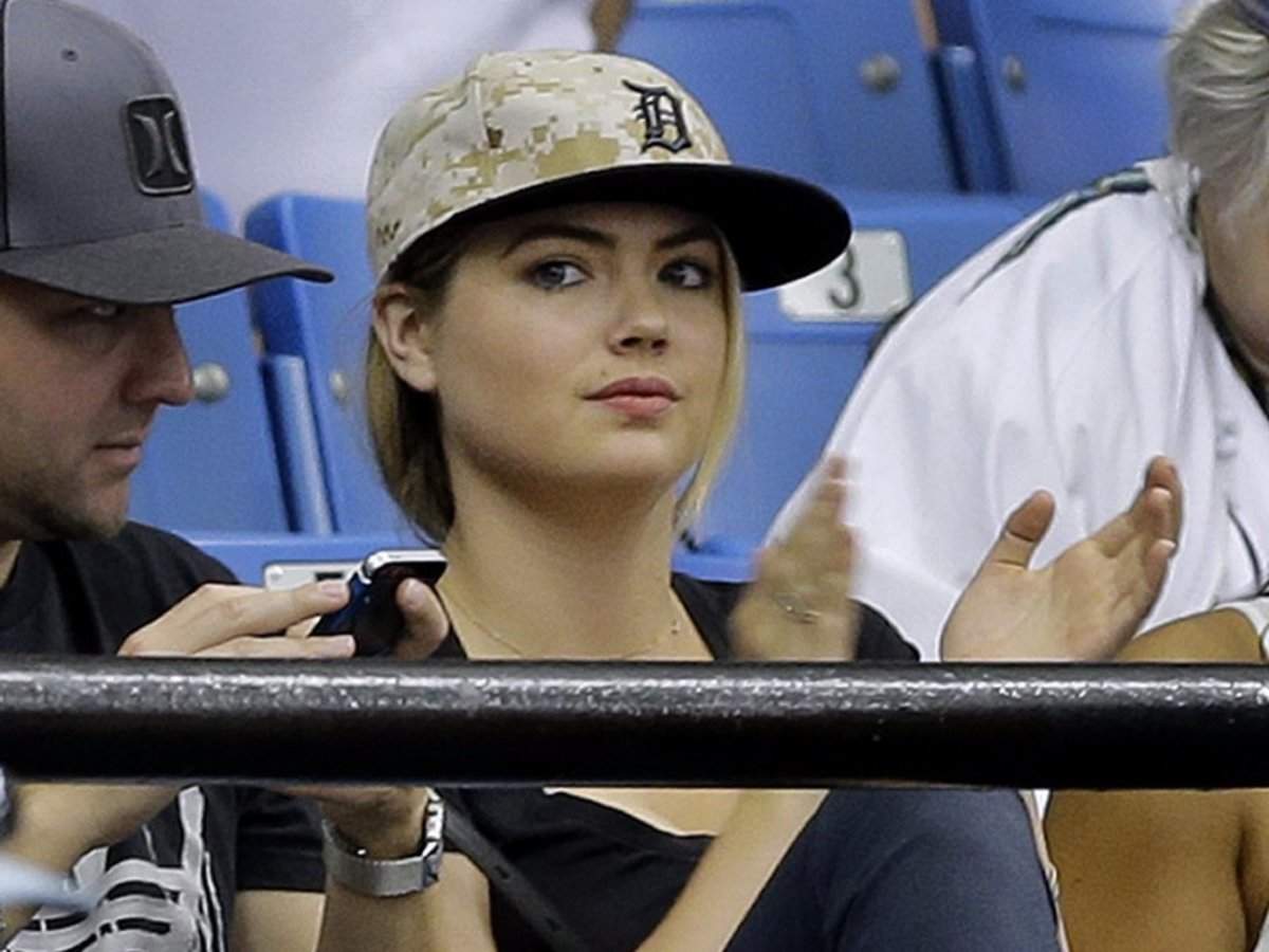 Kate Upton used a vulgar tweet to rip Major League Baseball over