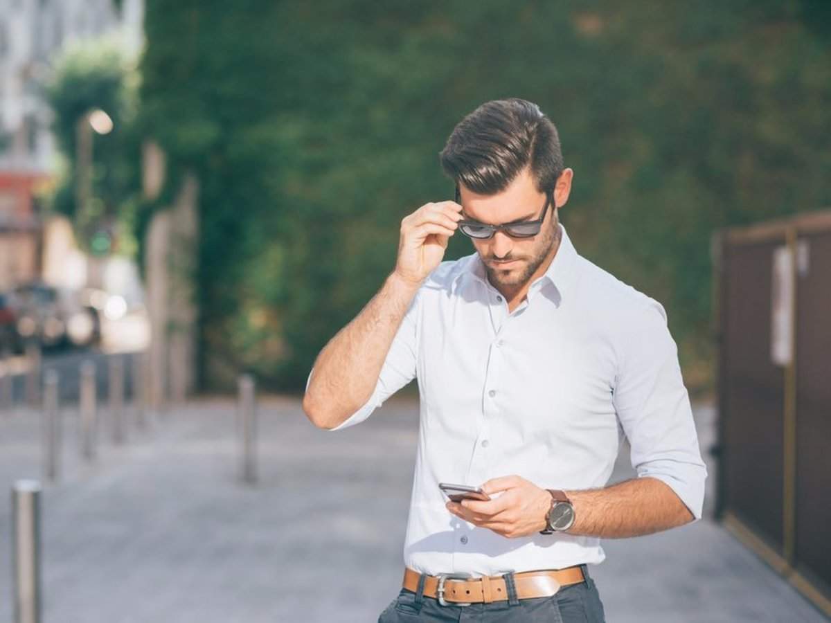 Sunglasses made cheap by same company