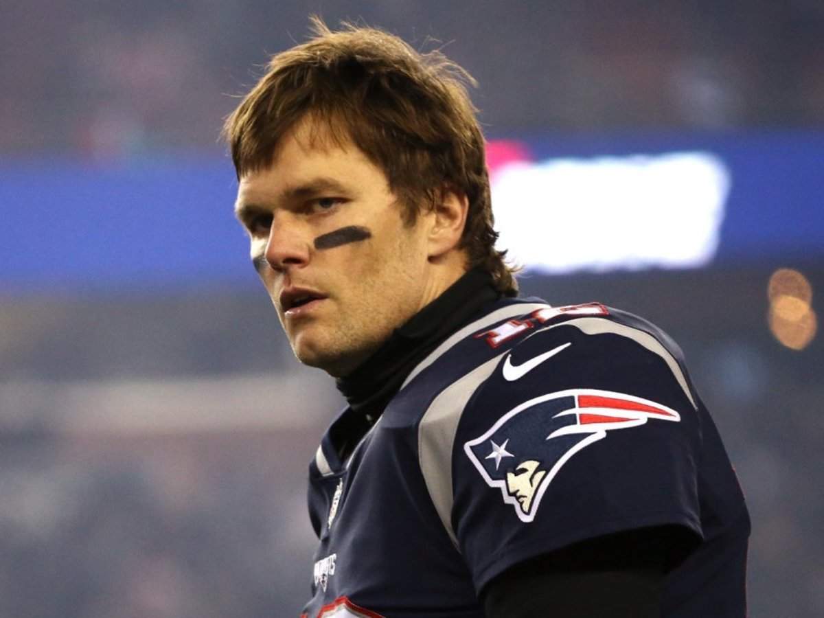 Tom Brady cuts short Boston radio interview after host takes a