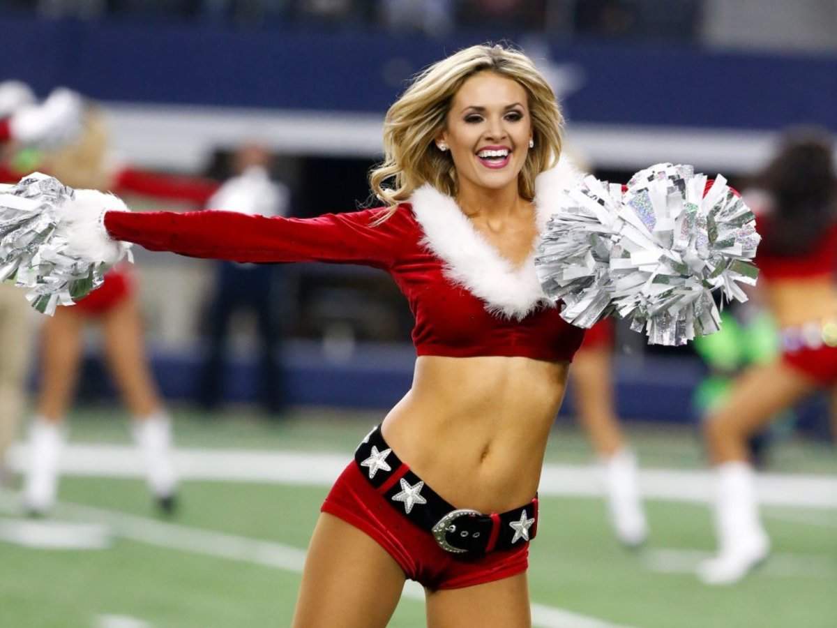 15 Strict Rules NFL Cheerleaders Have To Follow During Season 