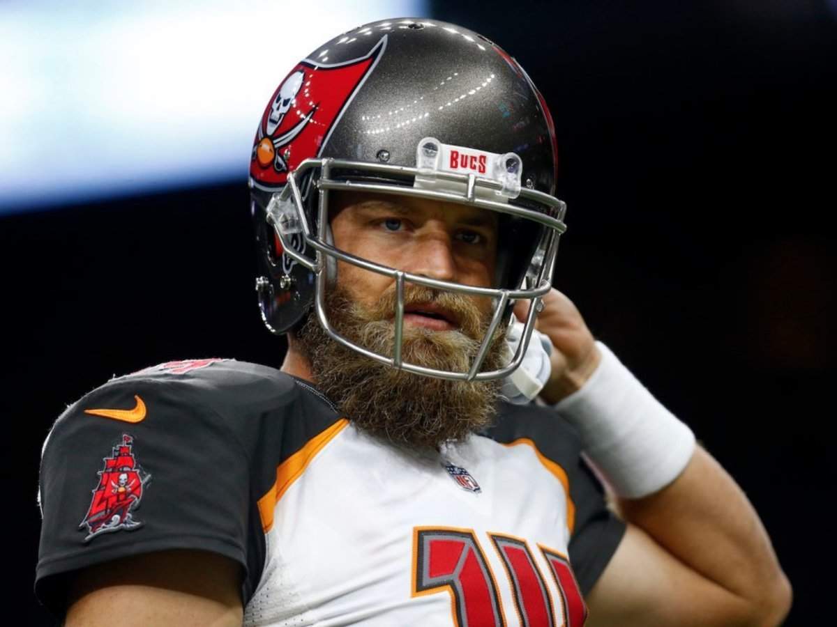 NFL World Reacts To The Epic Ryan Fitzpatrick Video - The Spun: What's  Trending In The Sports World Today