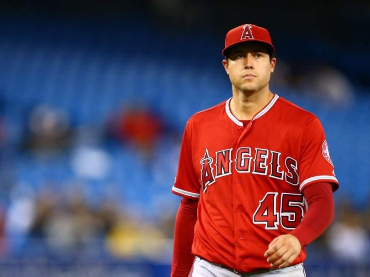 Fans gather at Angel Stadium after Tyler Skaggs' death