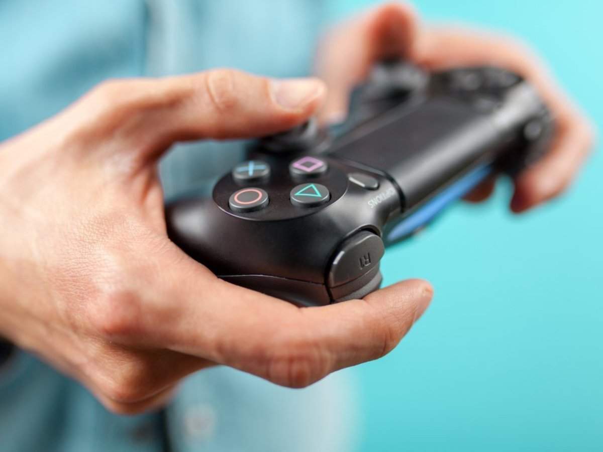 How to a PS4 controller to your PC in 2 different ways | Business Insider India