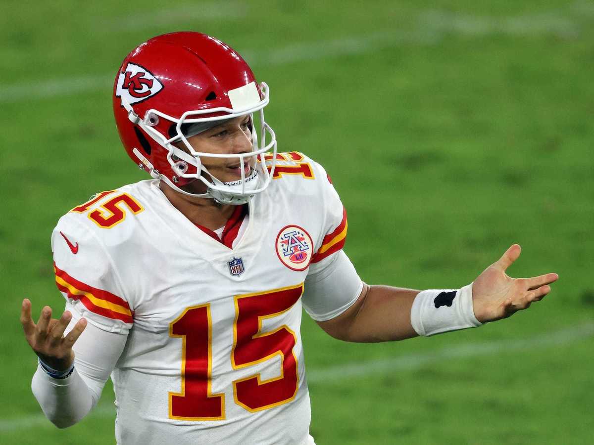 New England Patriots 10-26 Kansas City Chiefs: Patrick Mahomes leads Chiefs  to history-making 4-0 start, NFL News