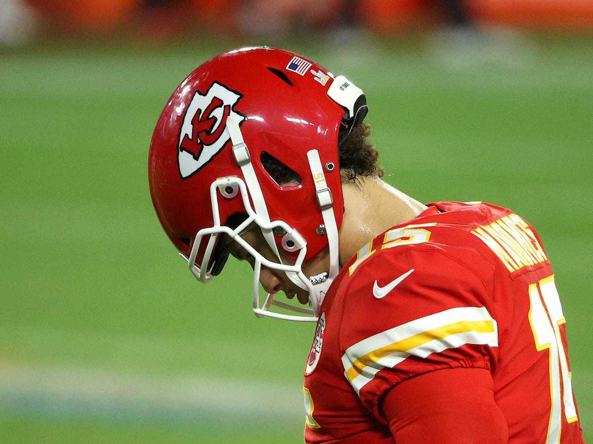 ESPN - First, his Super Bowl ring with The Kansas City Chiefs. Now, Patrick  Mahomes proposed to his girlfriend 