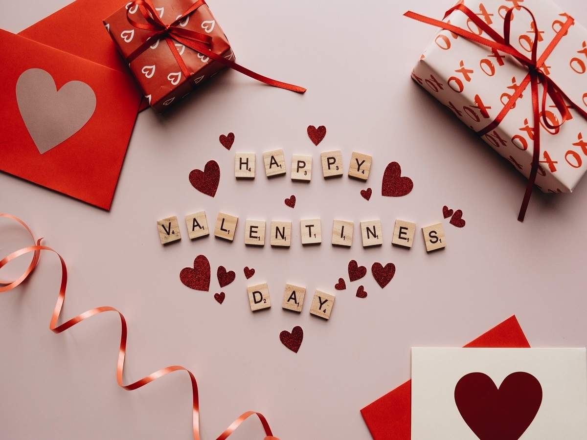 21 Beautiful Free Valentine's Day Vector Graphics - Designbeep