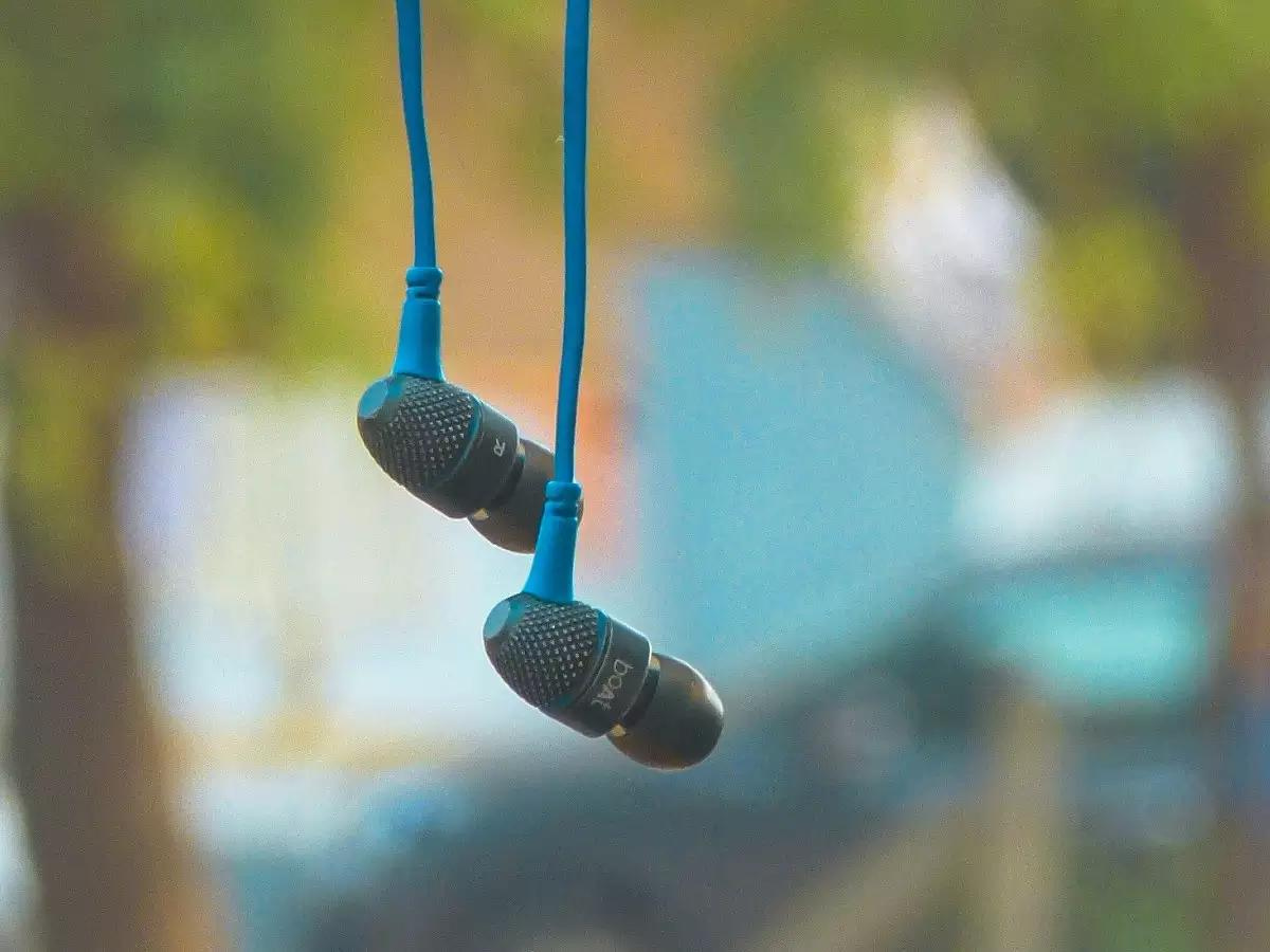 Which country discount made boat earphones