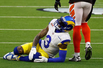 NFL artificial turf vs. grass debate: League, NFLPA spar about