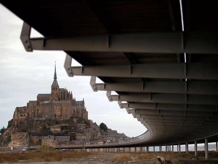 Dietmar Feichtinger's bridge to Mont Saint-Michel opens to pedestrians