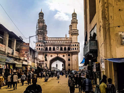 Hyderabad Travel Guide: 24 Must-Visit Tourist Places