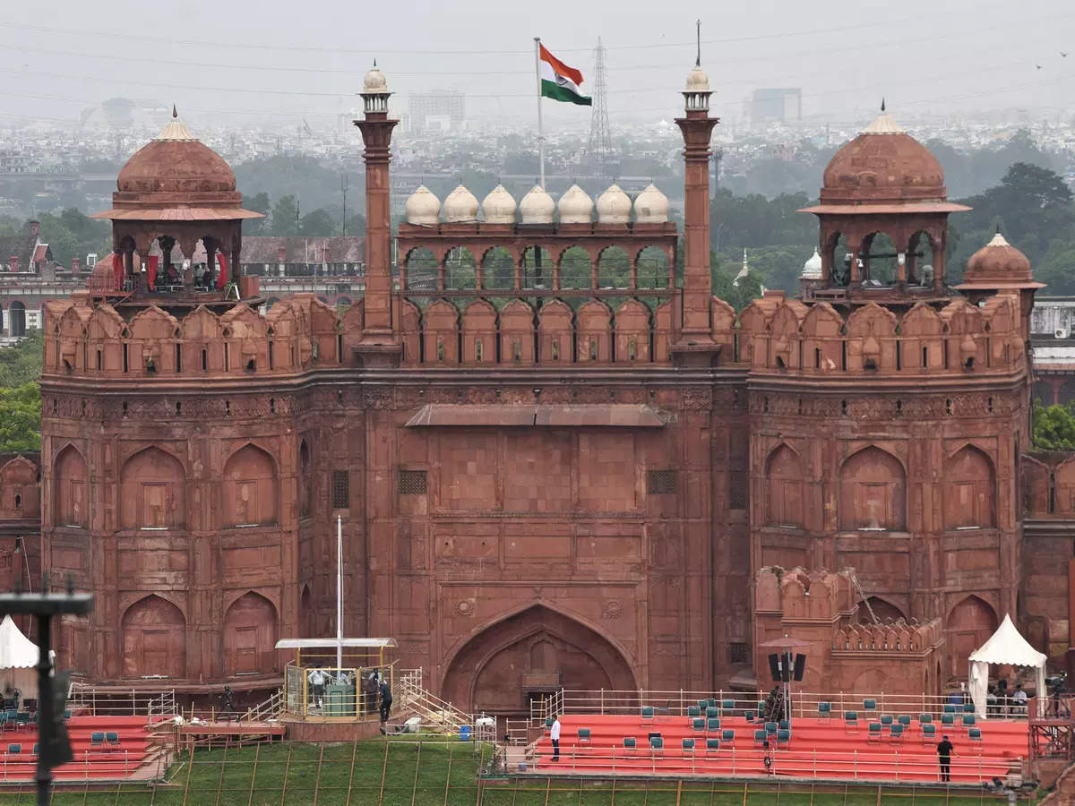 Independence Day: Delhi Police enhance security at Red Fort with advanced CCTV  analytics | Business Insider India