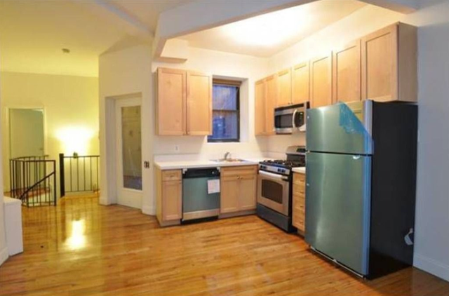 This one-bedroom apartment in Cobble Hill, Brooklyn has laundry in the ...