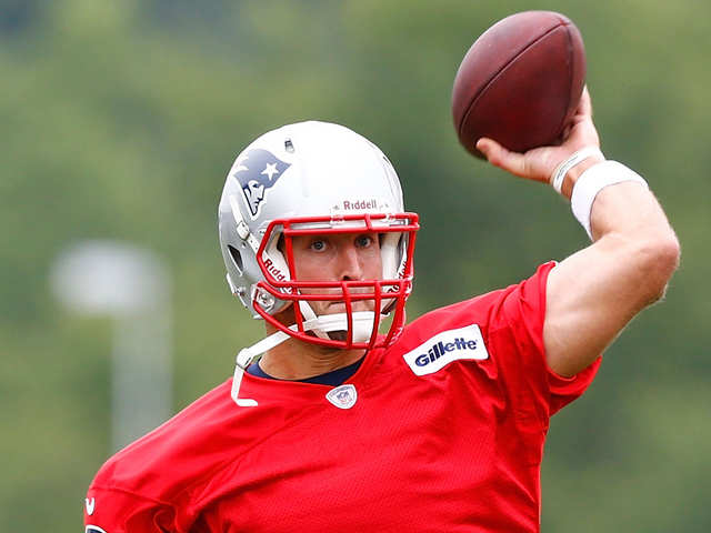 Tim Tebow (quarterback, New England Patriots): $630,000